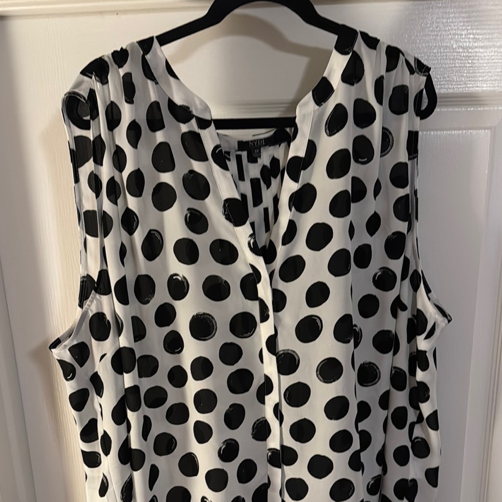 NYDJ Barely Worn B&W Blouse